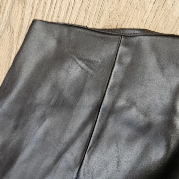 Buckle J is for Justify Black Faux Leather Parted Seam Pants - Picture 8 of 10